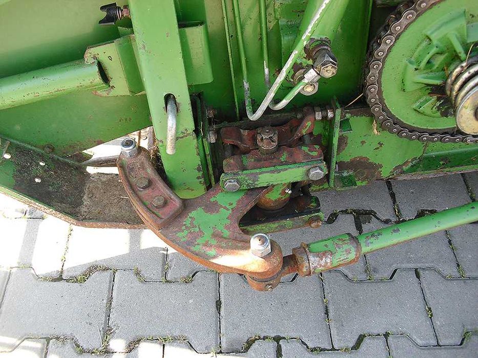 Зерноуборочный комбайн John Deere 1052