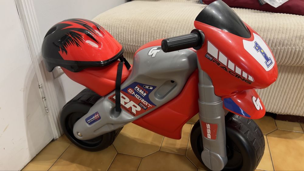 Motofeber 2 Racing para Menino + Capacete Feber