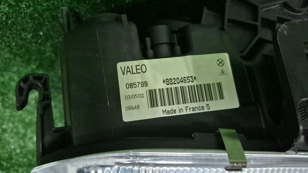 Otica Farol Renault Megane I 1995 a 1999 Valeo 085799 NOVO