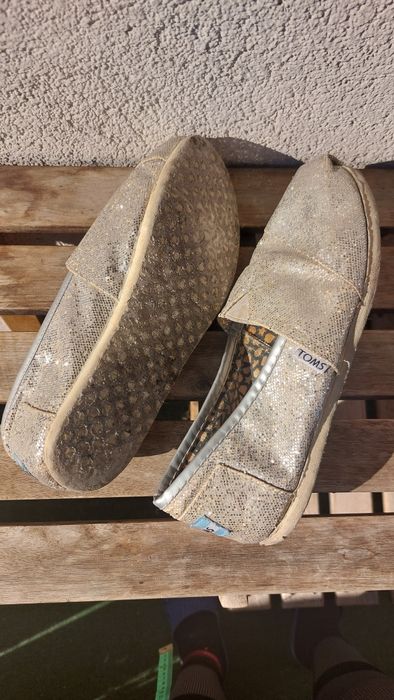38 Toms błyszczące buty wiosenne