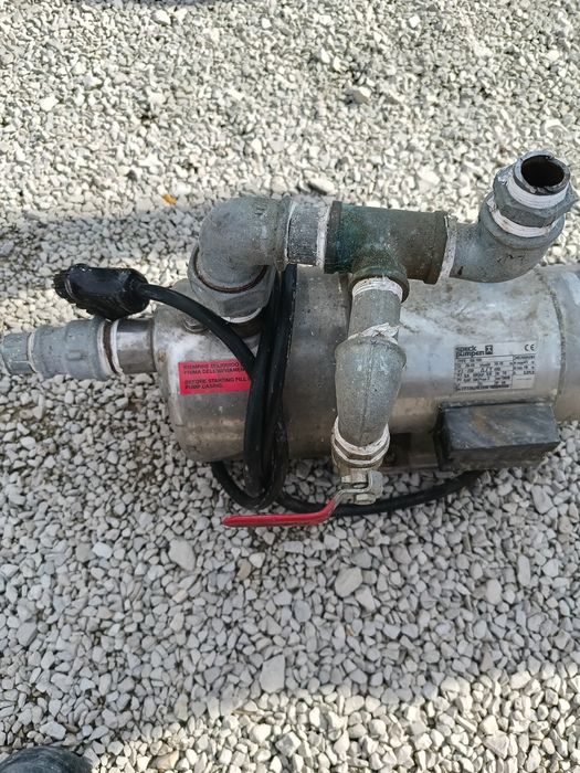 Pompa wody hydrofor studnia.