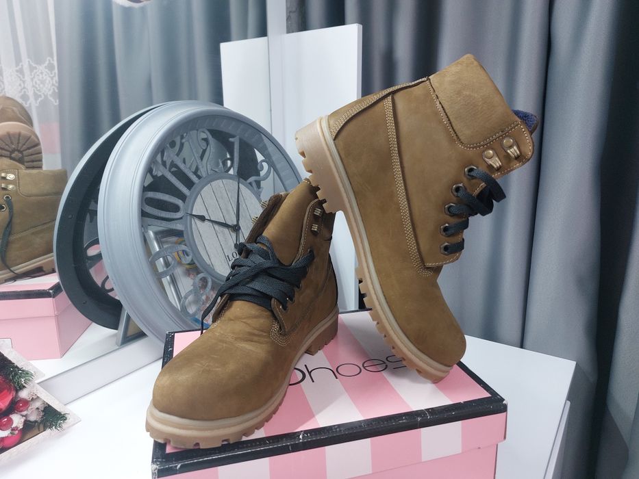 БОТИНКИ кожаные Осень- зима 
• В