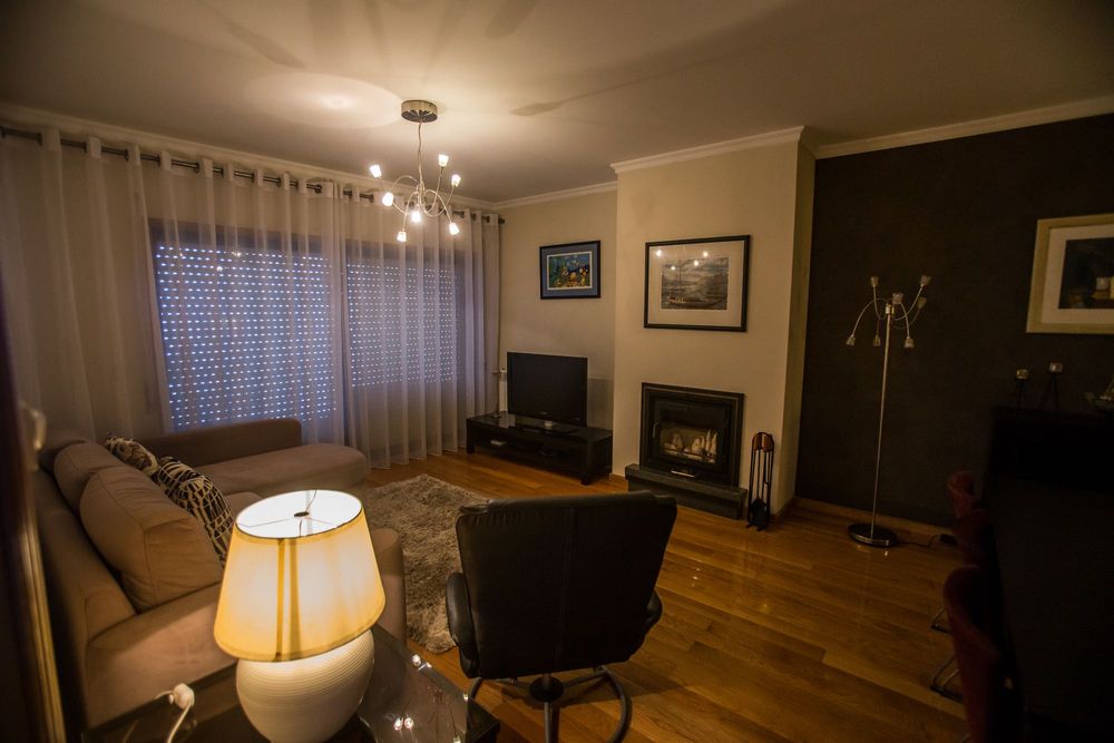 Apartamento T2 junto à praia da Sereia em Canidelo (ao lado do Continente Bom Dia da marginal)