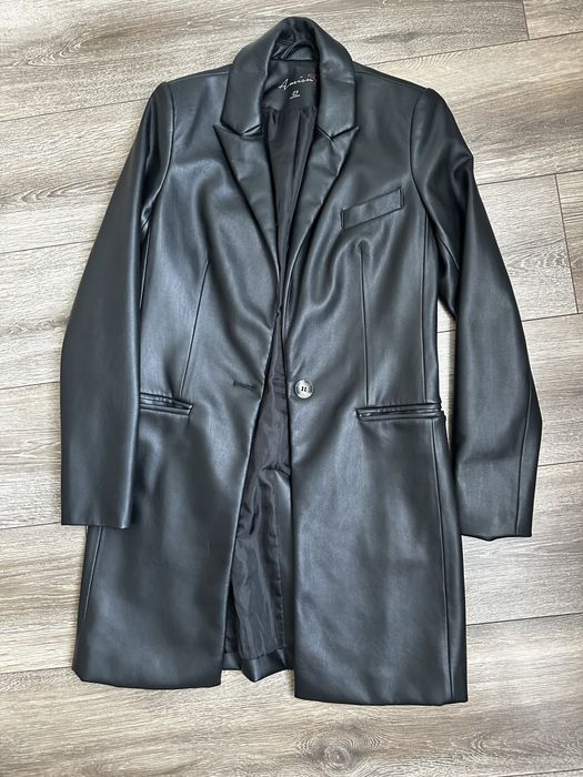 Продаю стильний еко шкіра піджак , розмір S