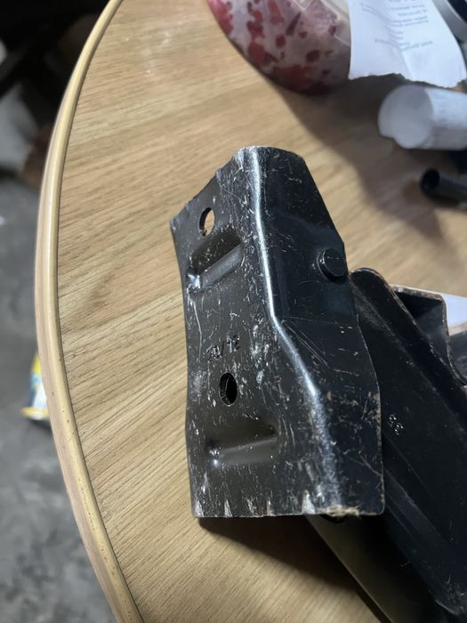 Домкрат вольцваген тігуан