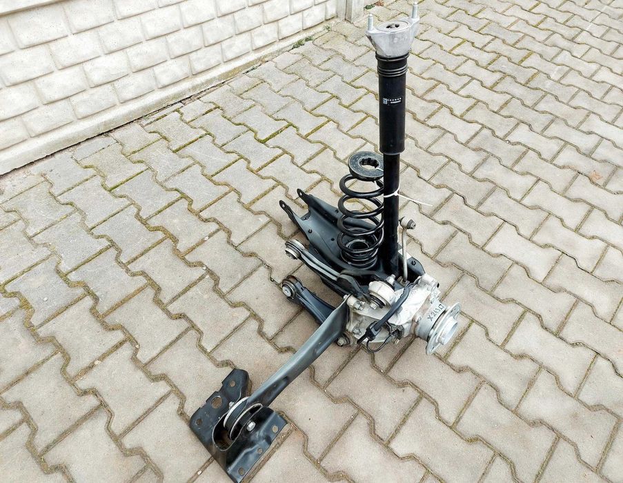 Mercedes Benz EQB W243 Підвіска задня комплектна ліва права