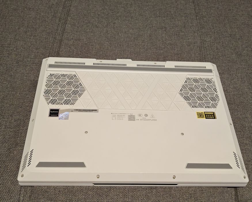 Computador portátil gamer424682098357719042
