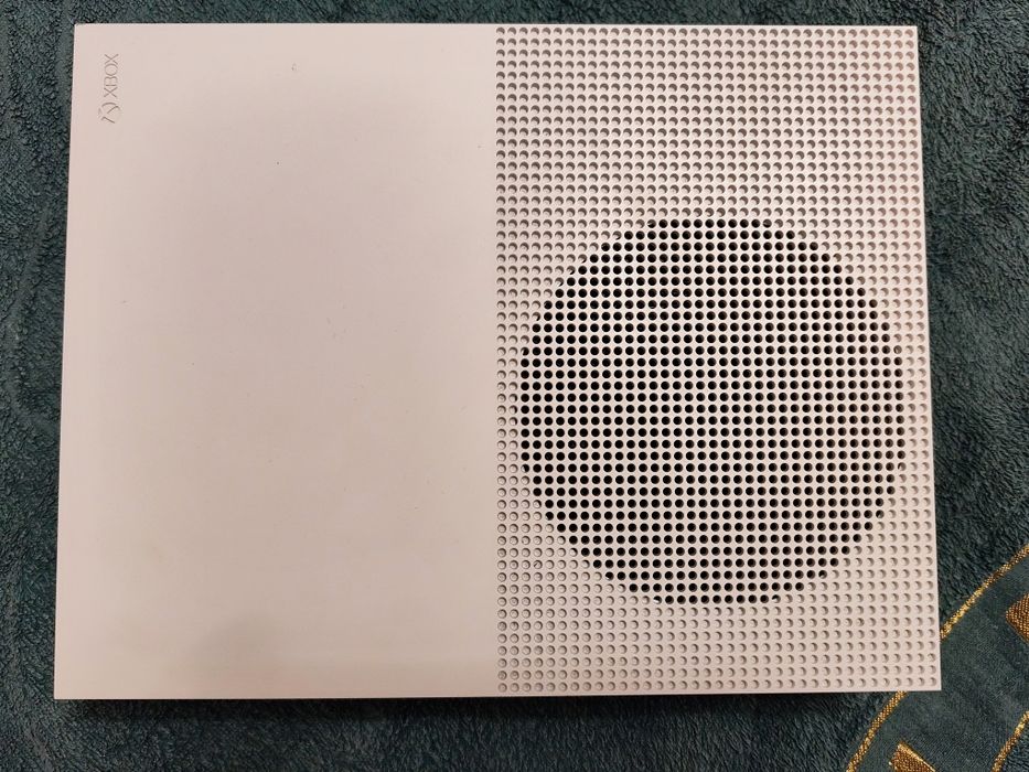 Продам Xbox One S