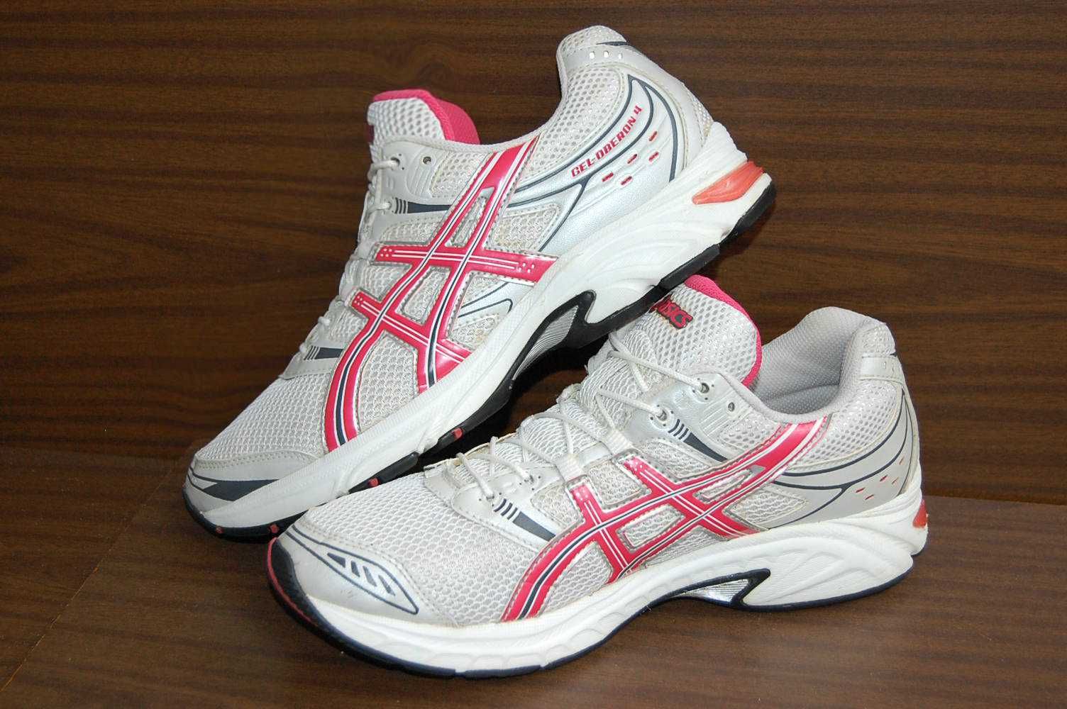 ASICS GEL OBERON 4 .40 41 original INDONESIA 3 895
