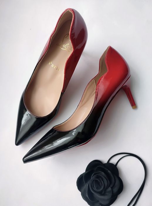 Лакові туфлі на підборах Christian Louboutin  оригінал