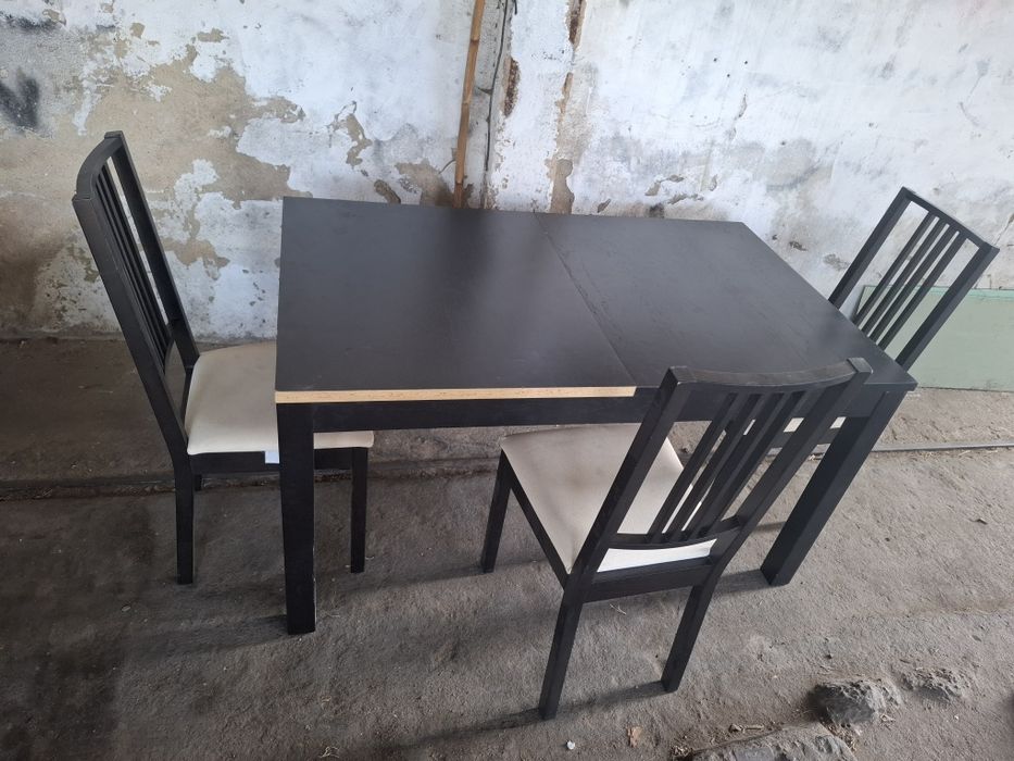Mesa ikea em bom estado