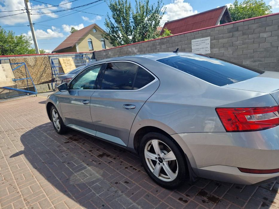 Skoda Superb 2016 VIN TMBAH7NP9G7054037 фото оголошення 4 з 9