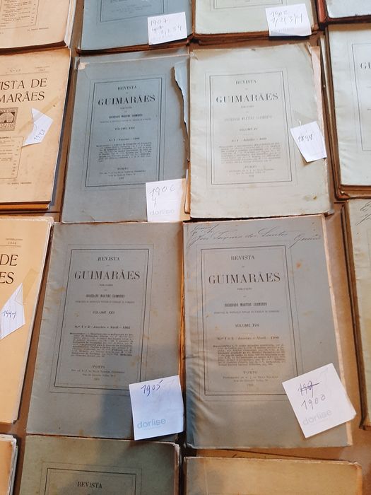 Grande Lote de Antigas Revistas de Guimarães A Mais Antiga Data de 1888