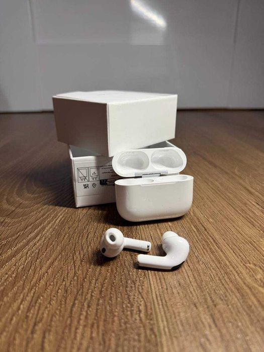 Навушники Apple AirPods Pro 3