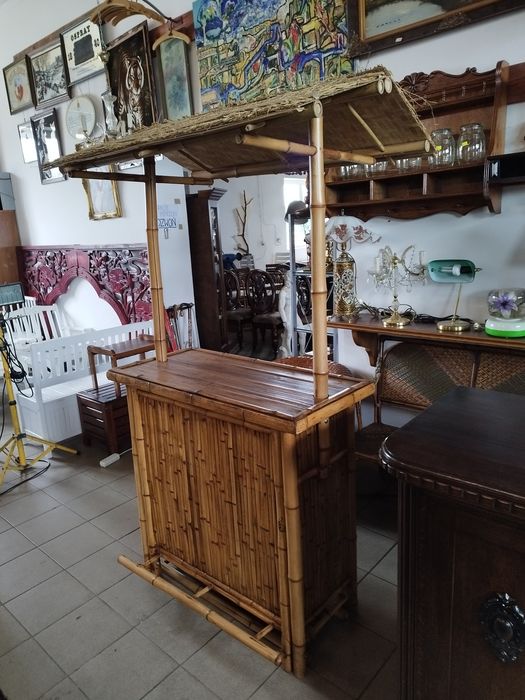 piękny barek bar recepcja rattanowa Vintage