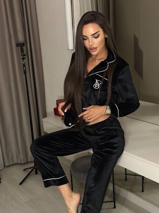 Жіноча піжама. Victoria's Secret (S, М) (Шовк і бархат, в описі)