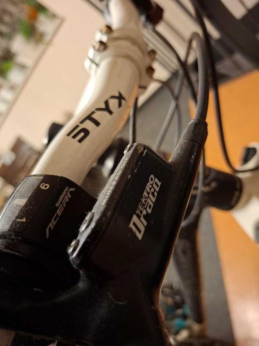 Rower Cross Gravity Dynamics