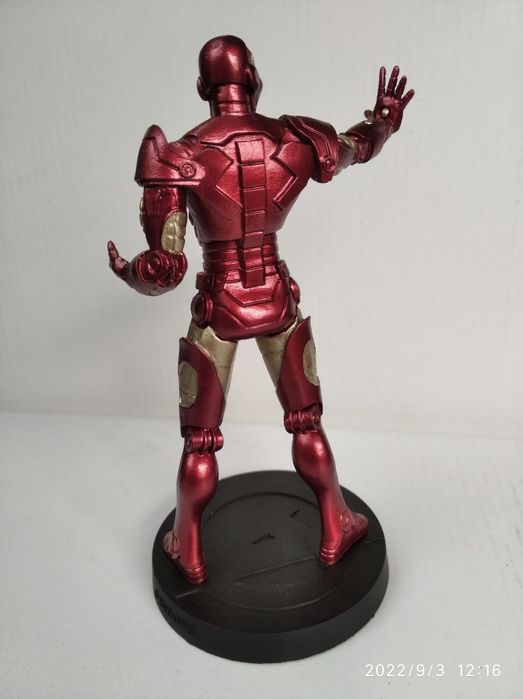 Figurka iron Man  Marvel klasyczna duża ok 13 cm