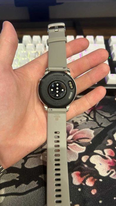 Garmin Venu 4 45 mm Silver, повний комплект, гарантія