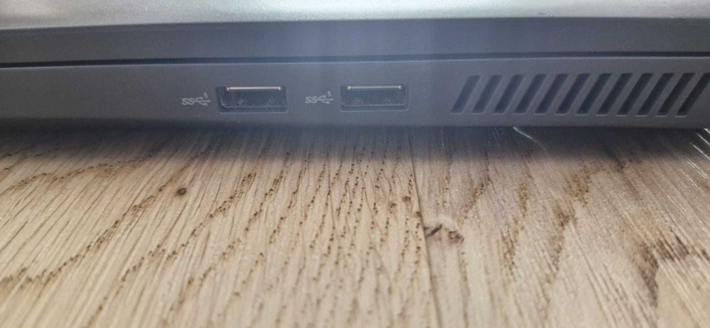 Laptop gamingowy Dell G15 5520