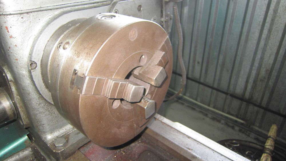 Токарний верстат 1К62