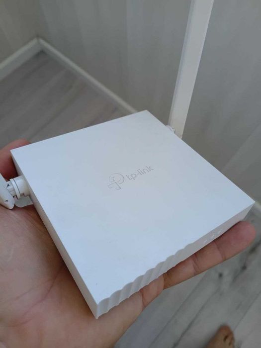 Wi-Fi роутери Xiaomi 4C, TP-Link WR850N, WR820N, Vinga N300v2