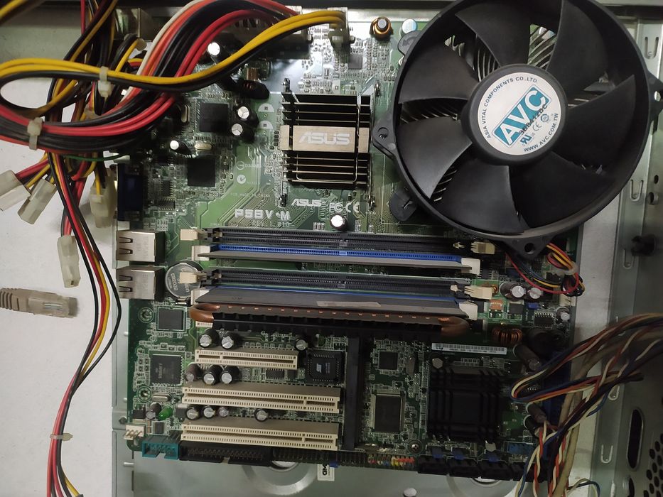 Материнська плата серверна Asus 2 lan