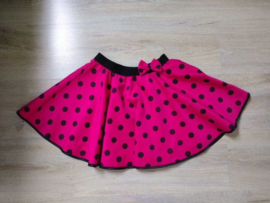 Spódnica w grochy 128
