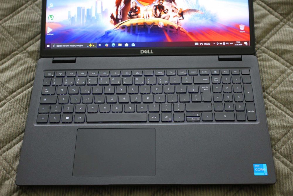 DELL 3520/2022г/i5-1135G7 8х!/Видео 4GB/16GB/1TB/АКБ5ч/15.6 ips FHD