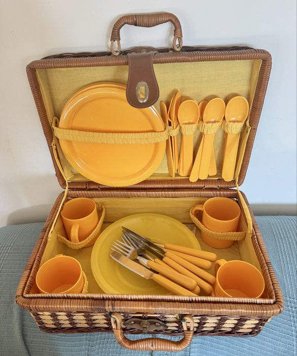 Cesta de picnic anos 70