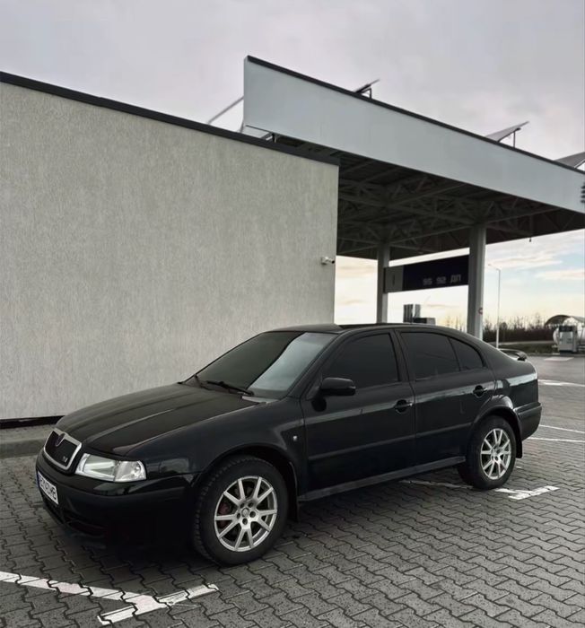Skoda octavia tour 1.8т