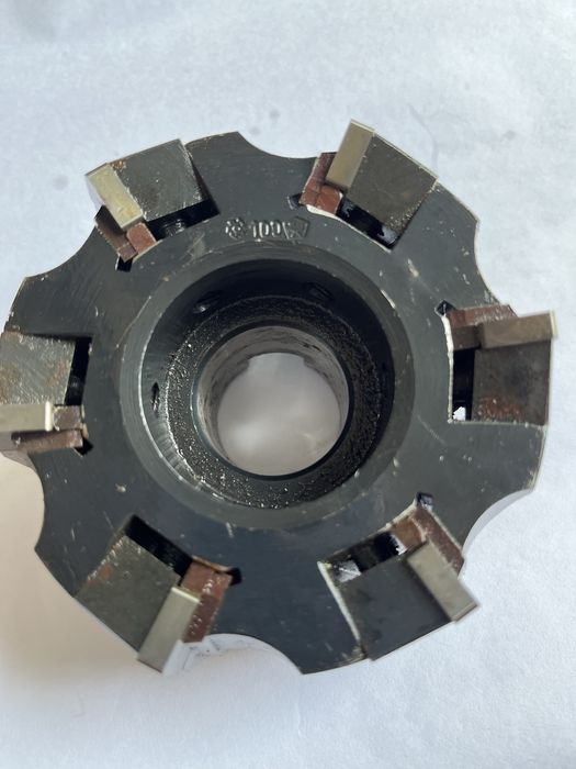 Фреза торцева 100 з пластинами