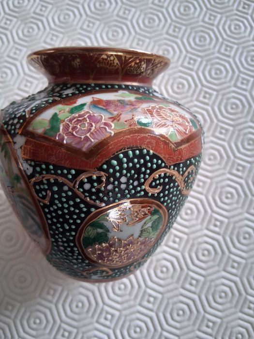 Pequeno vaso/pote de cerâmica estilo Satsuma feito na China