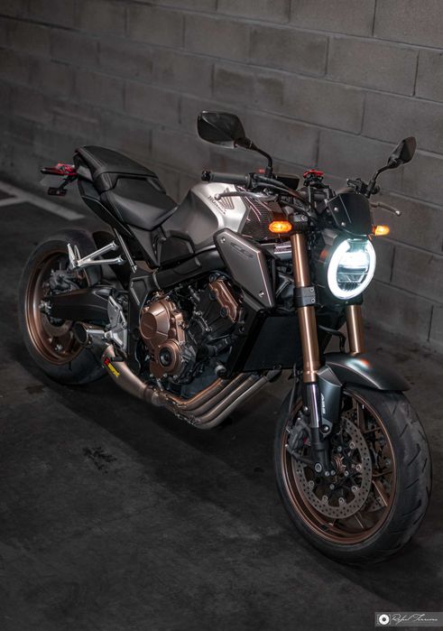 Honda CB650R | **AKRAPOVIC AVERBADO NO LIVRETE** | Full Extras | Impecável