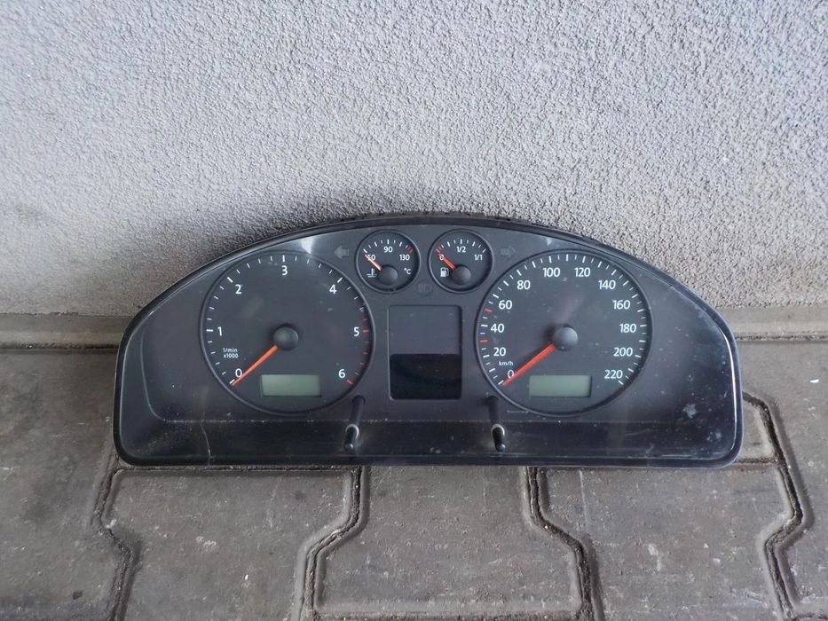 VW T5 LICZNIK ZEGARY 1/2 FIS 7H0920860E