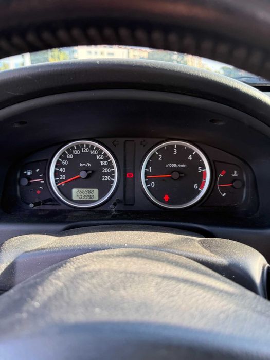 Nissan Almera 2.2 Diesel
