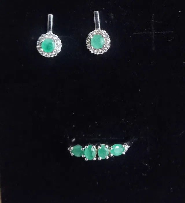 Brincos e Anel de Prata e Esmeralda