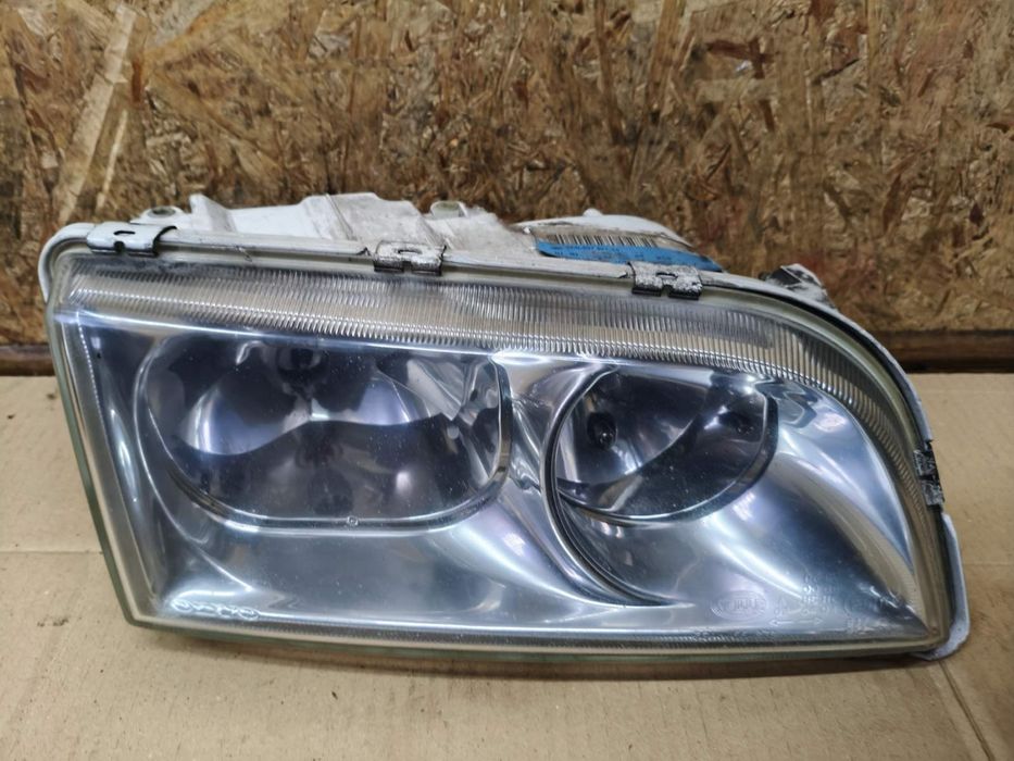Ппередня права фара Вольво С40 1 Volvo S40 I 1996-2004