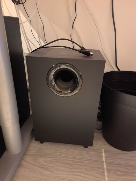 Colunas Logitech 2.1 G560