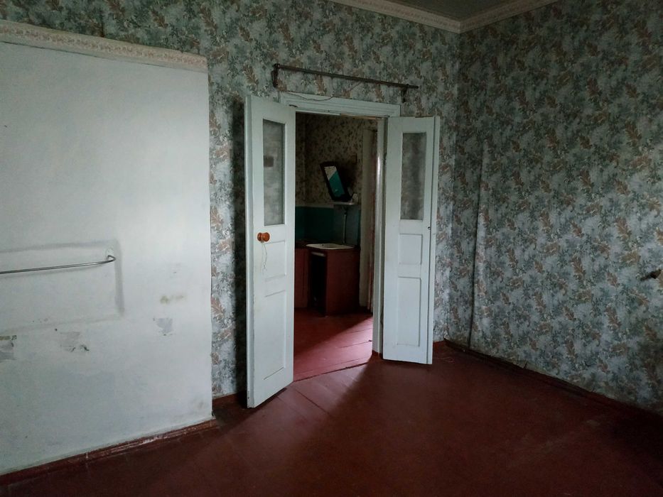 продам квартиру (смт. Ладан)