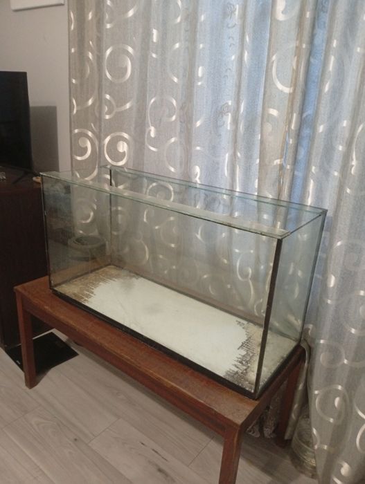 Продам акваріум 180л
