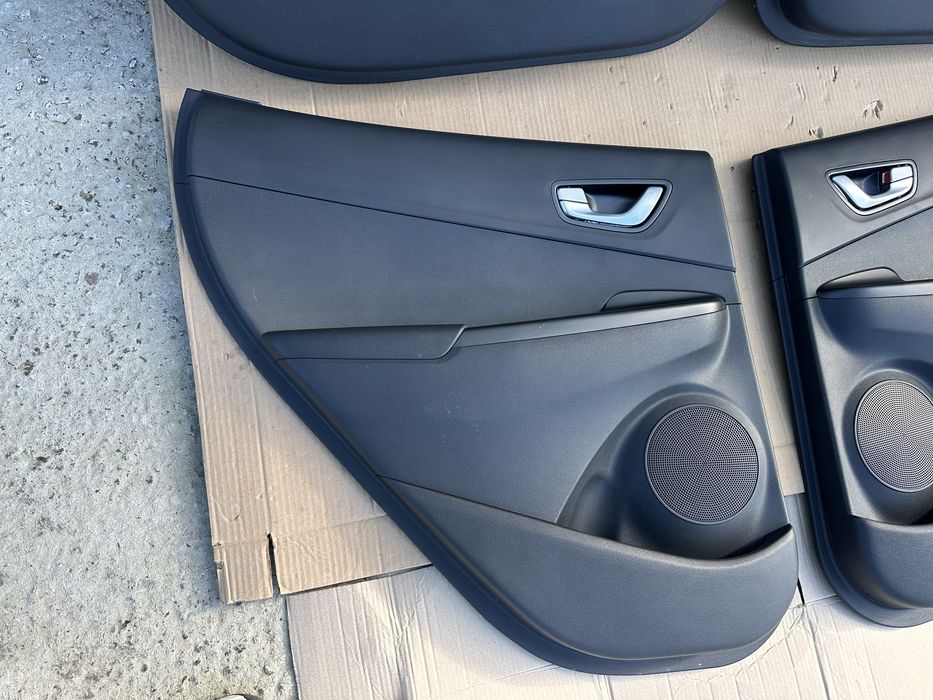 Карта дверей Hyundai Kona Рейстайлінг