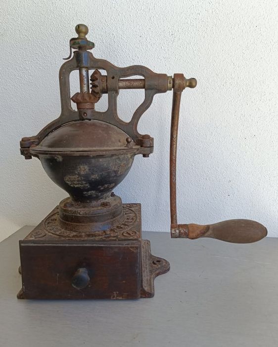 Moinhos de café antigos