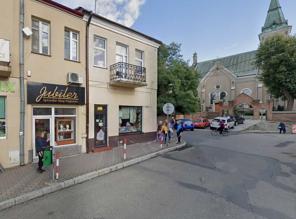 Kamienica w rynku, 2 kondygnacje + podpiwniczenie