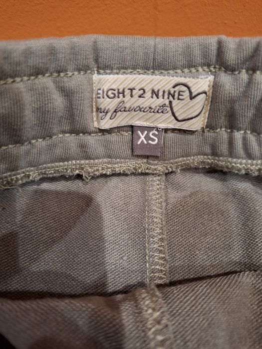 Spódniczka w sportowym stylu Eight2Nine