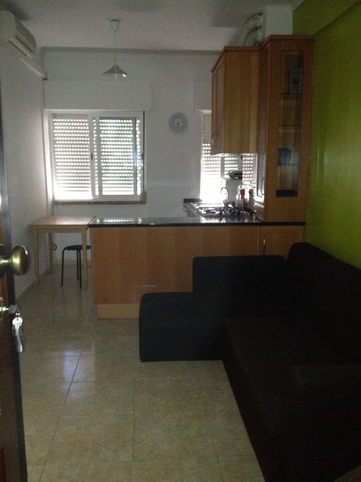 Apartamento Reboleira T1 a 5min estação metro e comboio