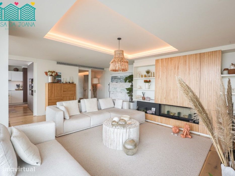 Apartamento T4 no centro da cidade com piscina