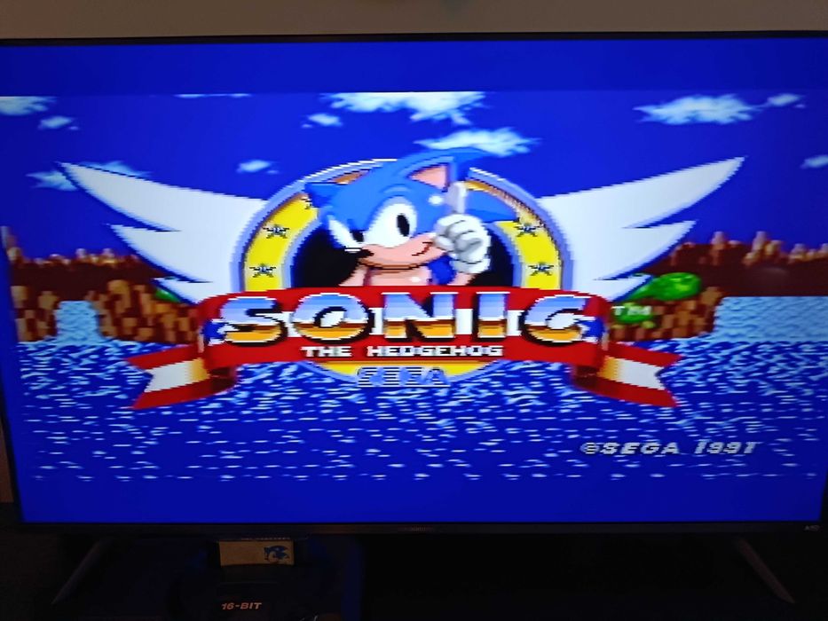 SEGA Mega Drive + Games64739499111937123