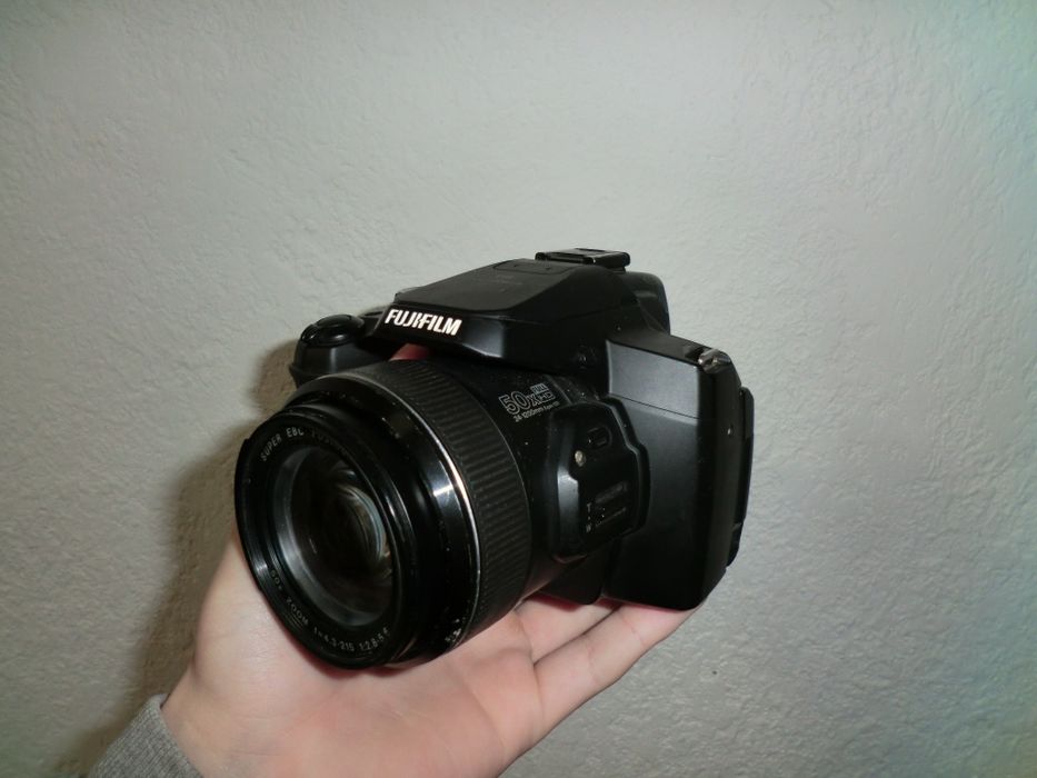 Цифровий фотоапарат Fujifilm finepix s1 sony canon nicon