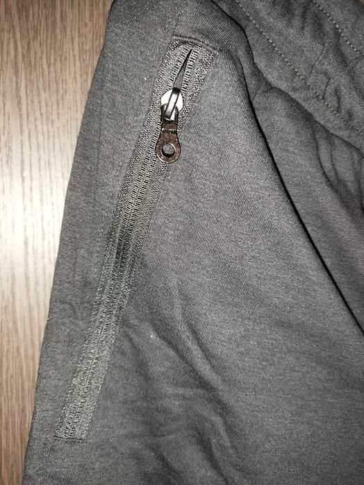 Spodenki męskie krótkie 4F Nowe rozmiar M Czarne Dostępne 2 Sztuki